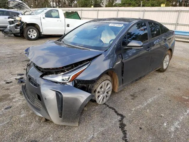 Toyota Prius 2022г.