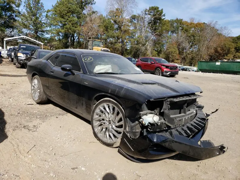 Dodge Challenger 2019г.