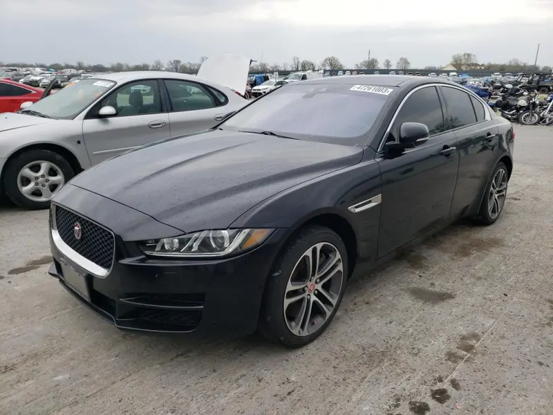 Jaguar XE 2017г.