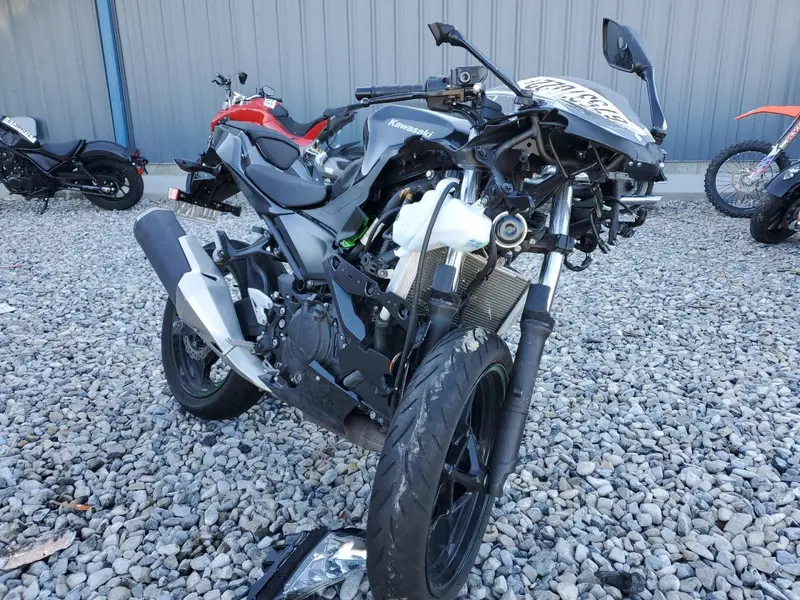 Kawasaki Ex400 2023г.