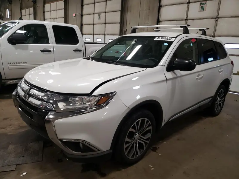 Mitsubishi Outlander 2016г.