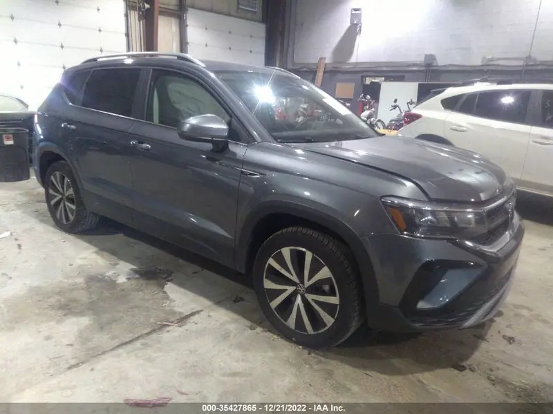 Volkswagen Taos 2022г.