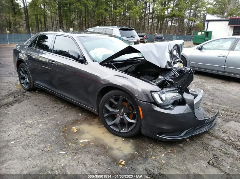 Chrysler 300 2020г.