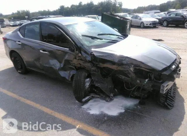 Nissan Altima 2020г.