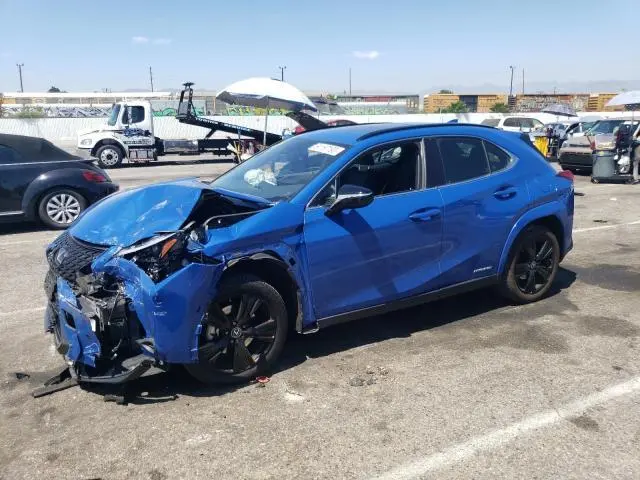Lexus UX 2021г.