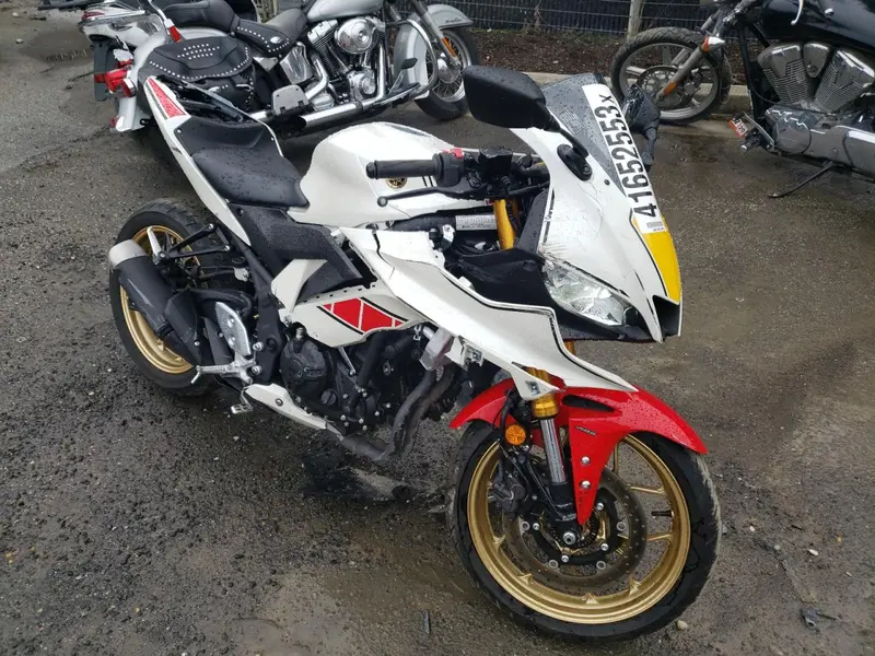 Yamaha YZF-R3 - 2022г.