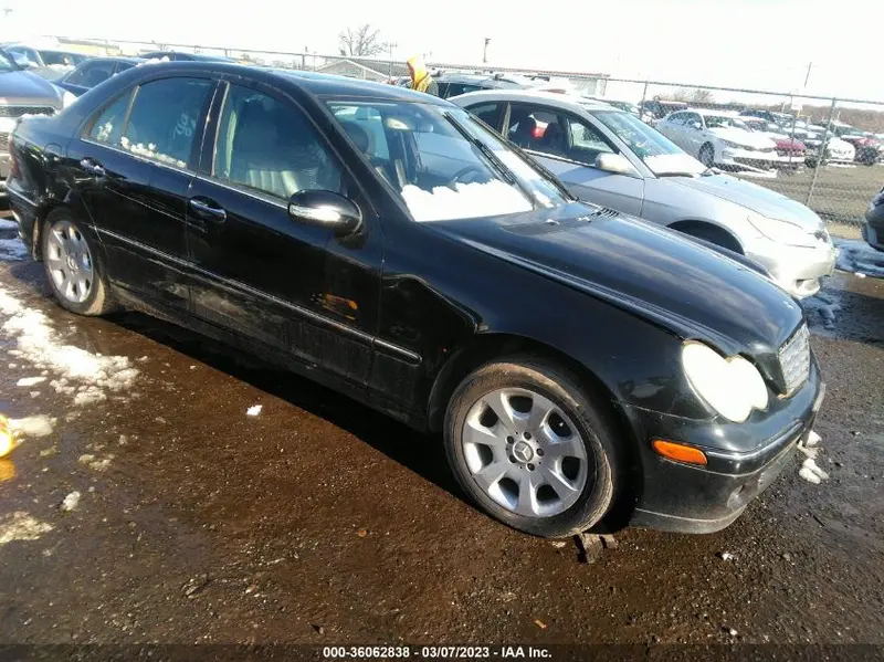 Mercedes-Benz C-Class 2005г.