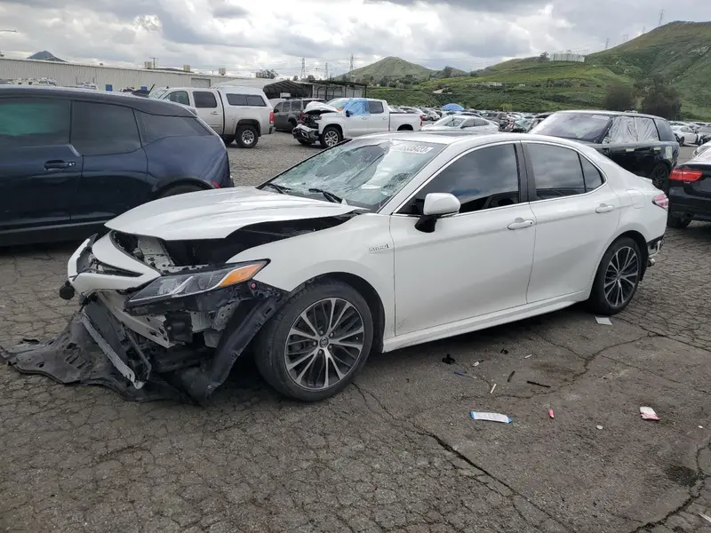 Toyota Camry Hybrid 2020г.