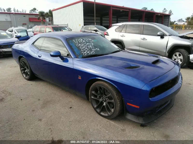 Dodge Challenger 2020г.