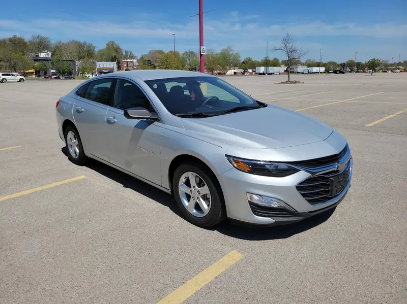 Chevrolet Malibu 2022г.