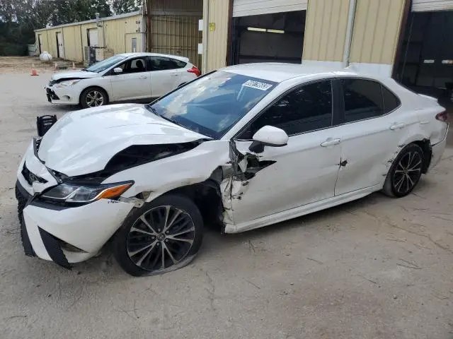Toyota Camry 2019г.