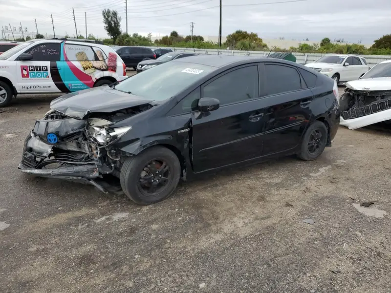 Toyota Prius 2014г.