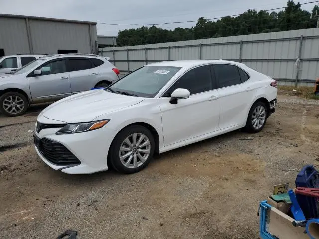 Toyota Camry 2019г.