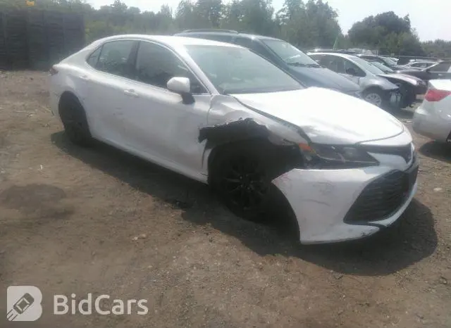 Toyota Camry 2020г.