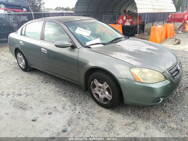 Nissan Altima 2004г.