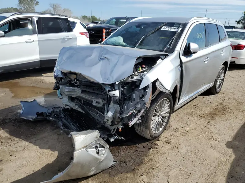 Mitsubishi Outlander 2022г.