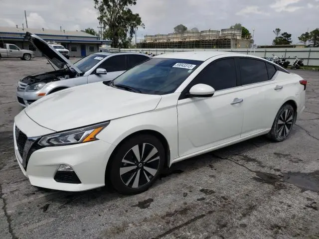 Nissan Altima 2022г.