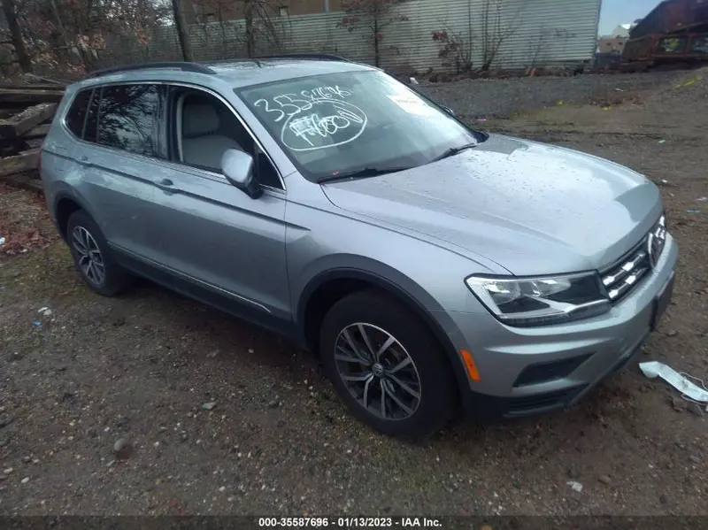 Volkswagen Tiguan 2020г.