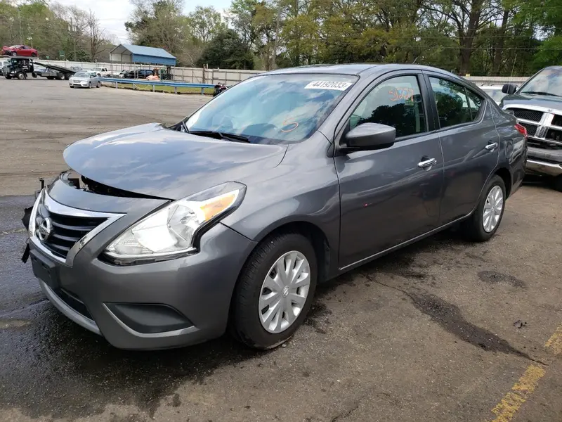 Nissan Versa 2019г.