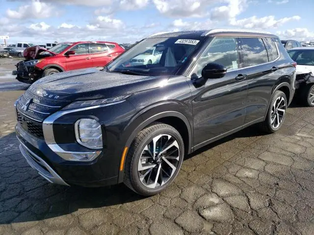 Mitsubishi Outlander 2023г.