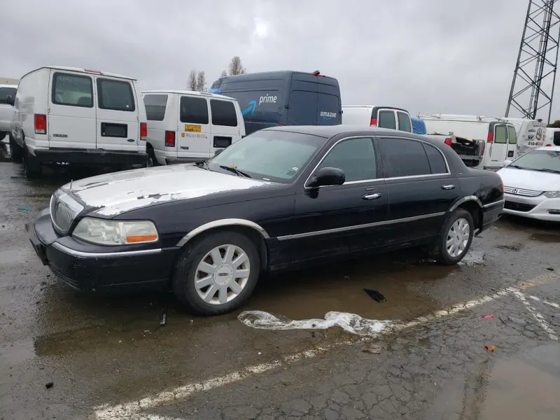 Lincoln Town Car 2005г.