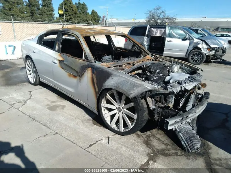Dodge Charger 2015г.