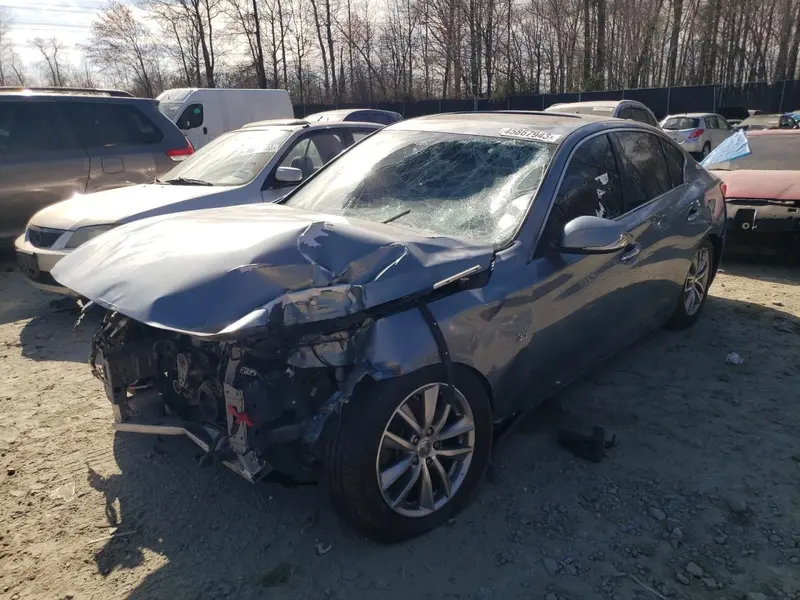 Infiniti Q50 2014г.