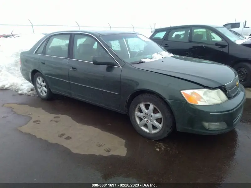 Toyota Avalon 2000г.