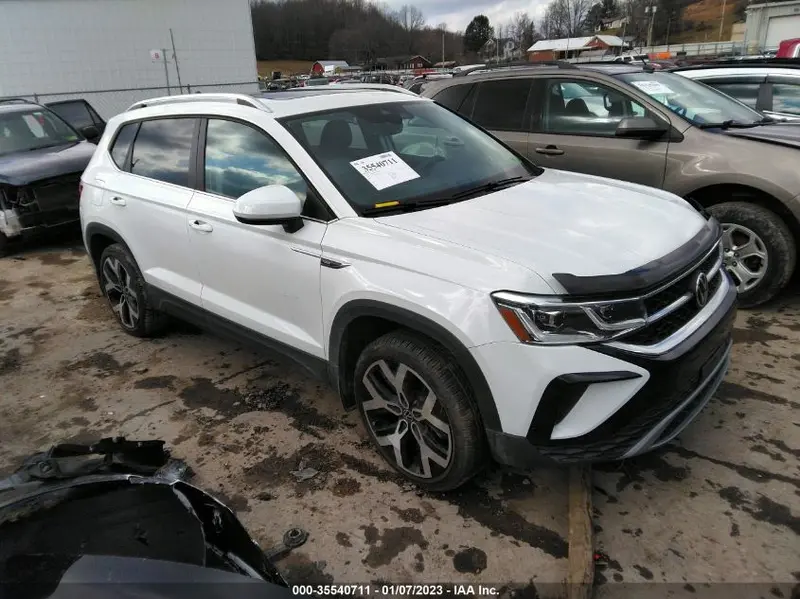 Volkswagen Taos 2022г.