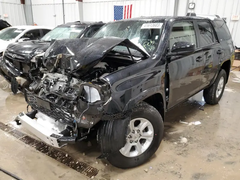 Toyota 4Runner 2023г.