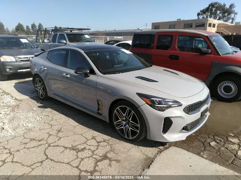 Kia Stinger 2022г.