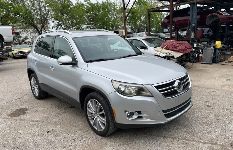 Volkswagen Tiguan 2011г.