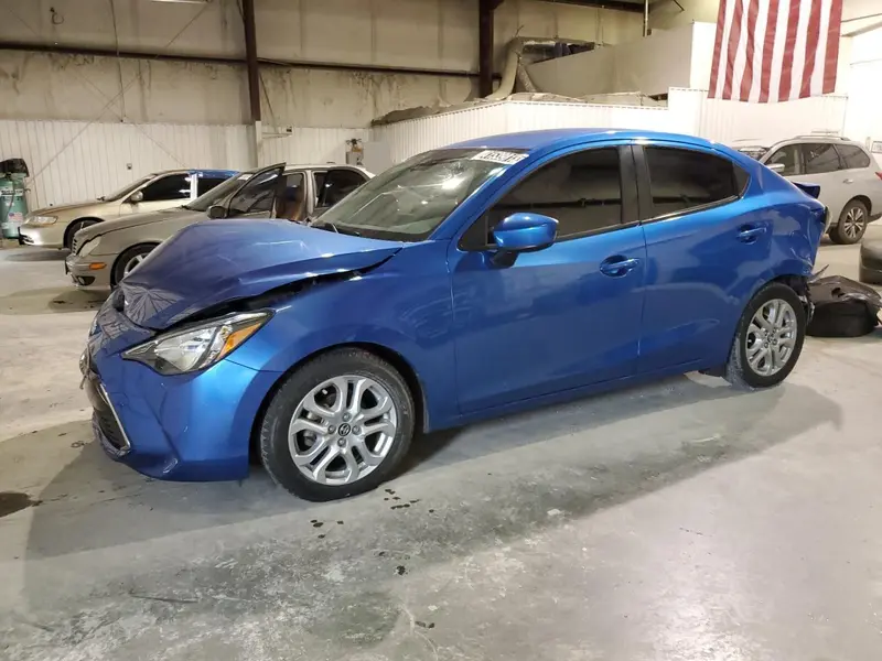 Toyota Yaris 2017г.