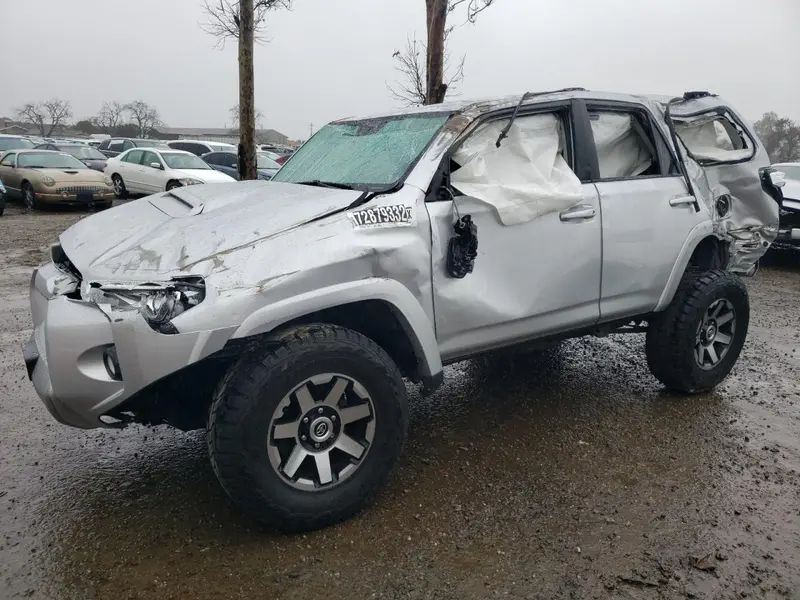 Toyota 4Runner 2020г.