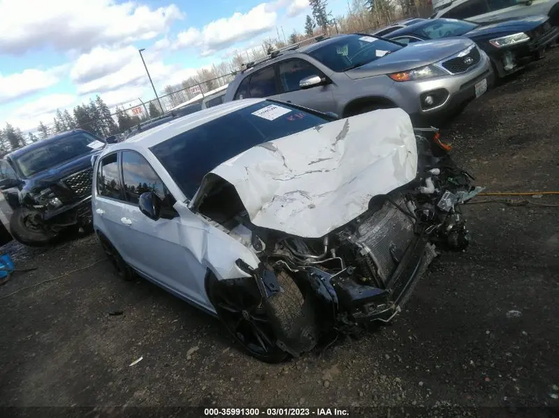 Volkswagen Golf GTI 2019г.
