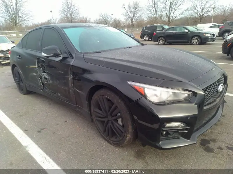 Infiniti Q50 2015г.