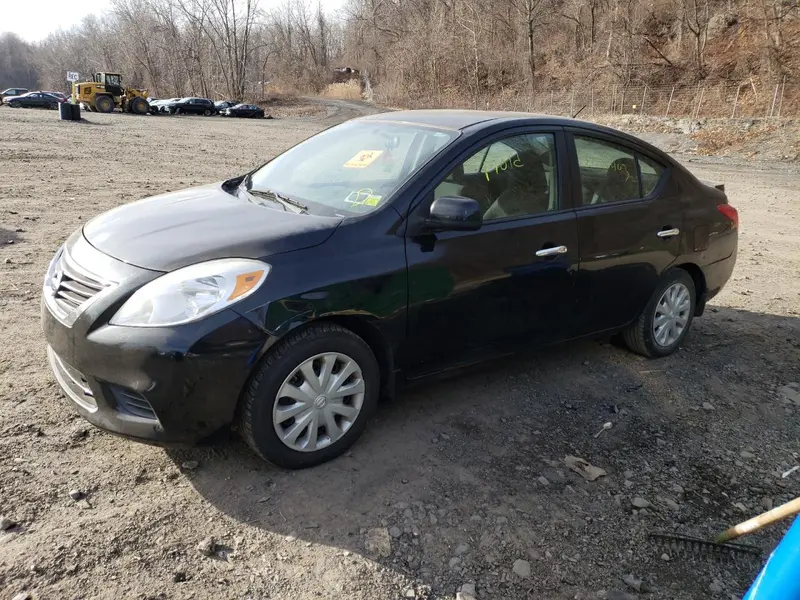 Nissan Versa 2013г.
