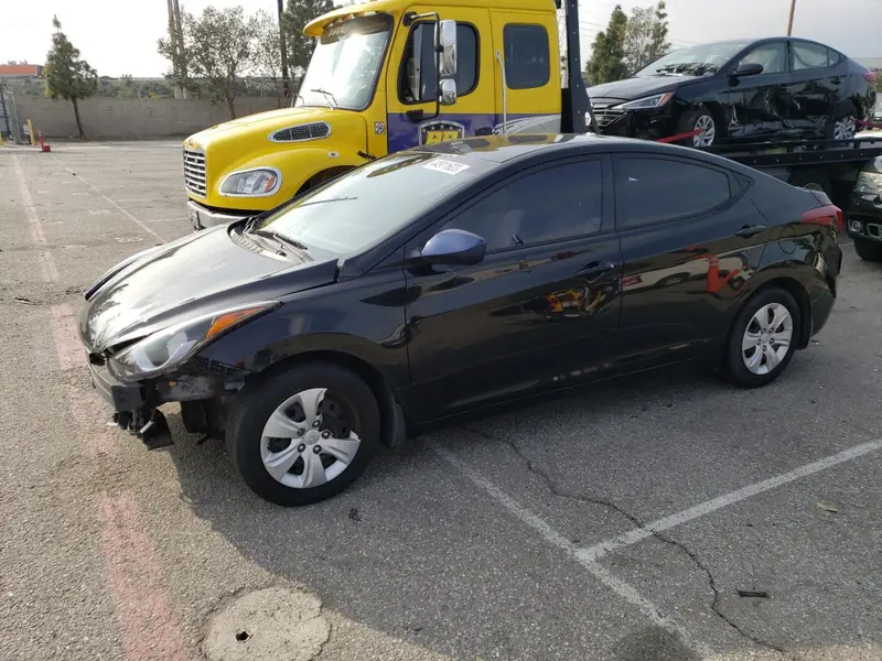 Hyundai Elantra 2016г.