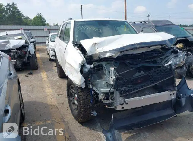 Toyota 4runner 2020г.