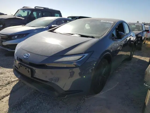 Toyota Prius 2023г.