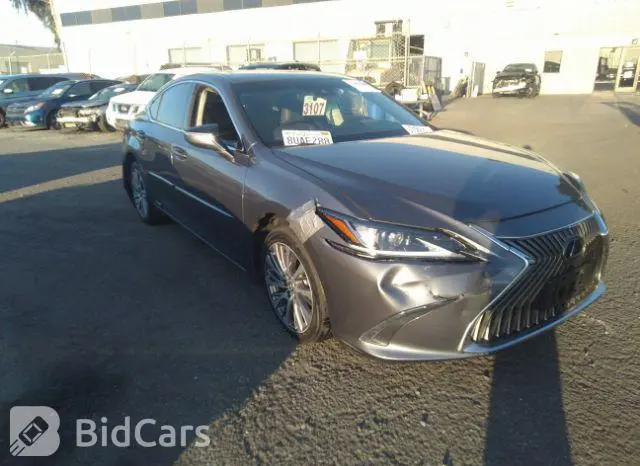 Lexus ES 2021г.
