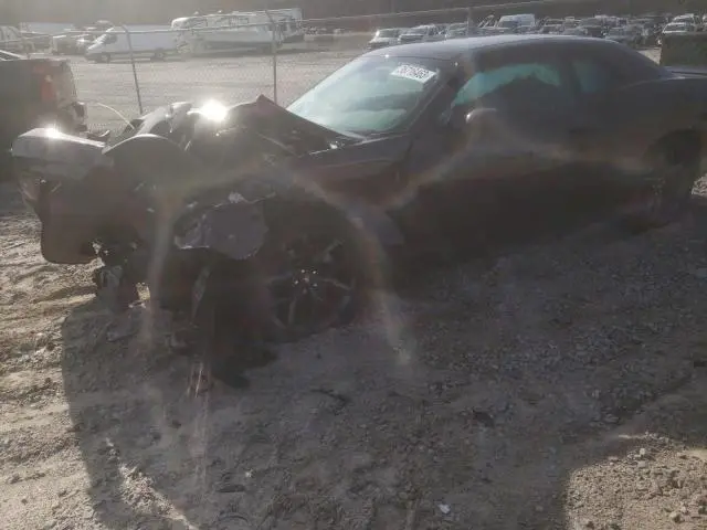 Dodge Challenger 2022г.