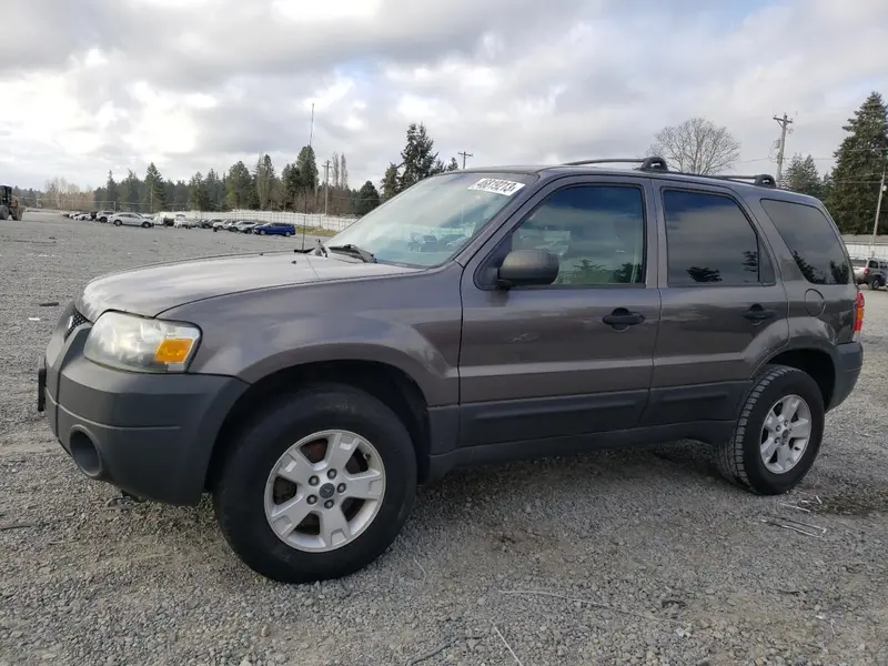 Ford Escape 2005г.