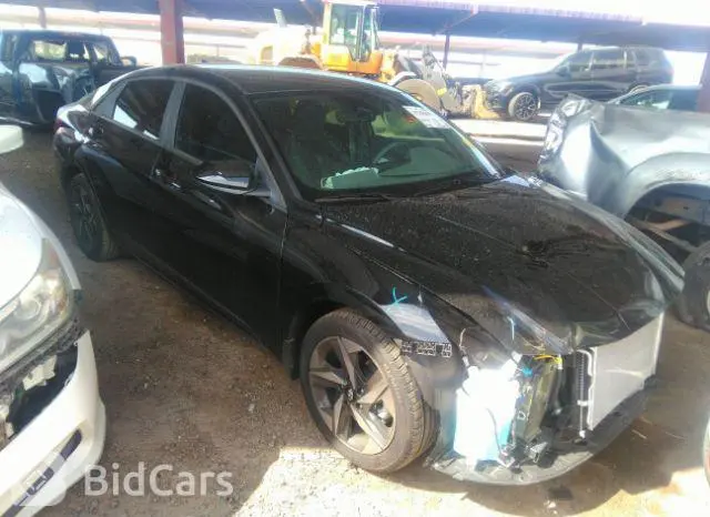 Hyundai Elantra 2023г.