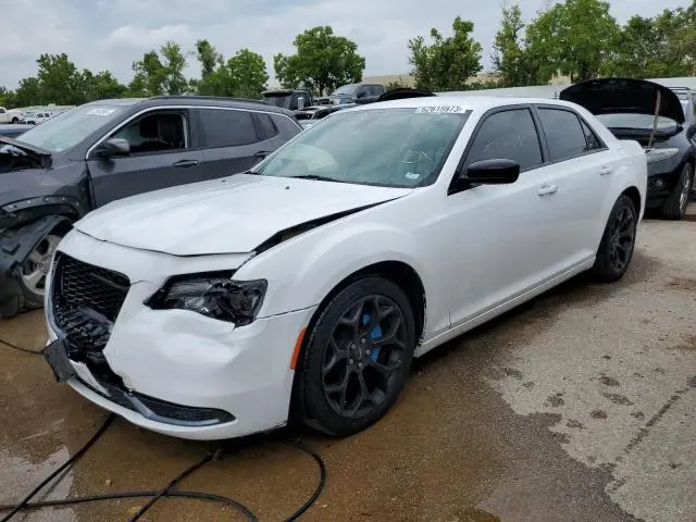 Chrysler 300 2019г.
