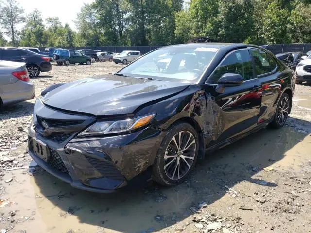 Toyota Camry 2020г.