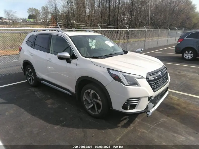 Subaru Forester 2023г.