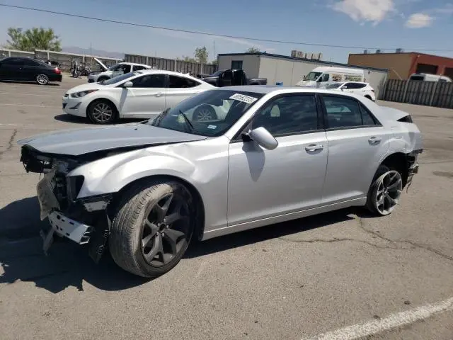 Chrysler 300 2021г.