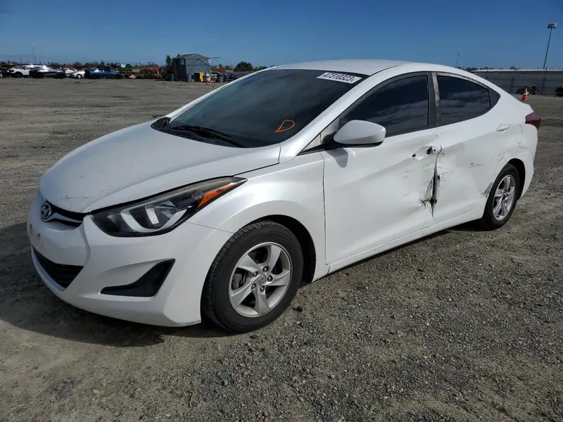 Hyundai Elantra 2015г.