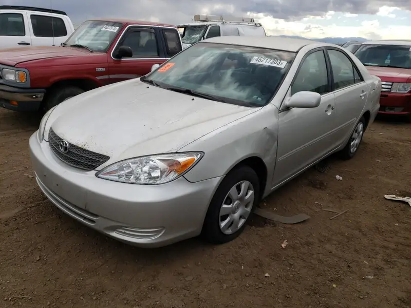 Toyota Camry 2004г.